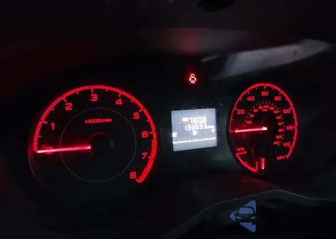 2018 Subaru Impreza 2.0I z USA, uszkodzony, nr VIN 4S3GTAA62J3702738